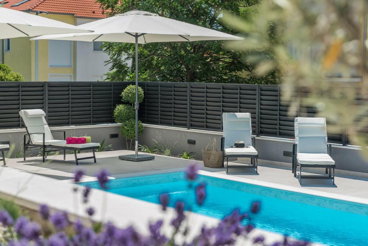 Franica Apartment *