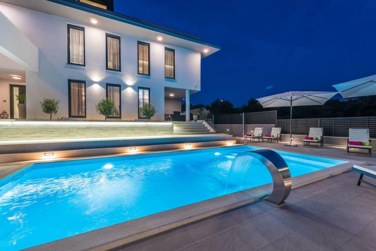 Apartament Franica *